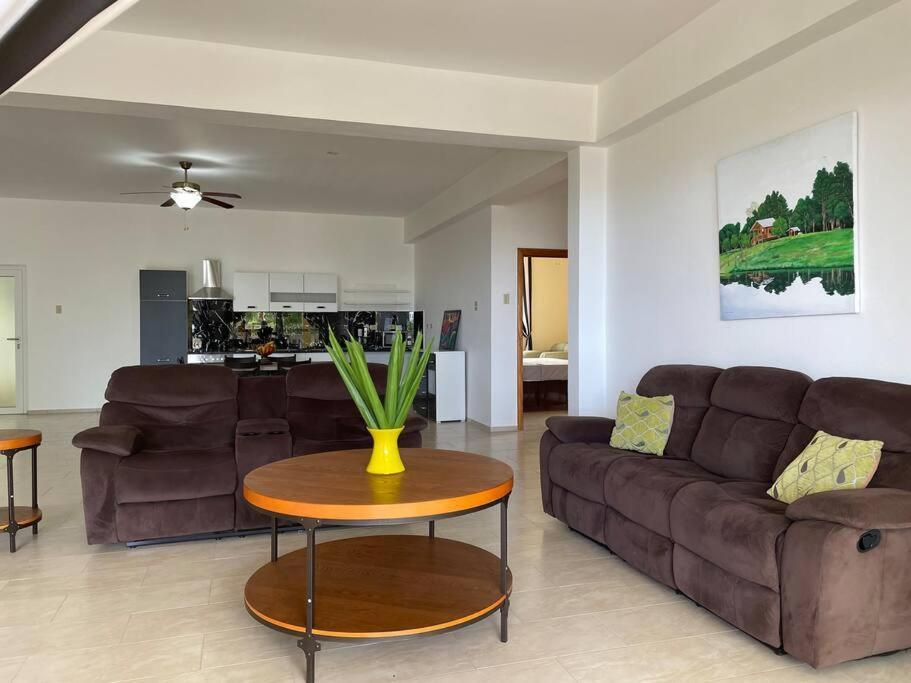 Spring Garden Mobay Resort Luxurious Apartments Montego Bay Kültér fotó