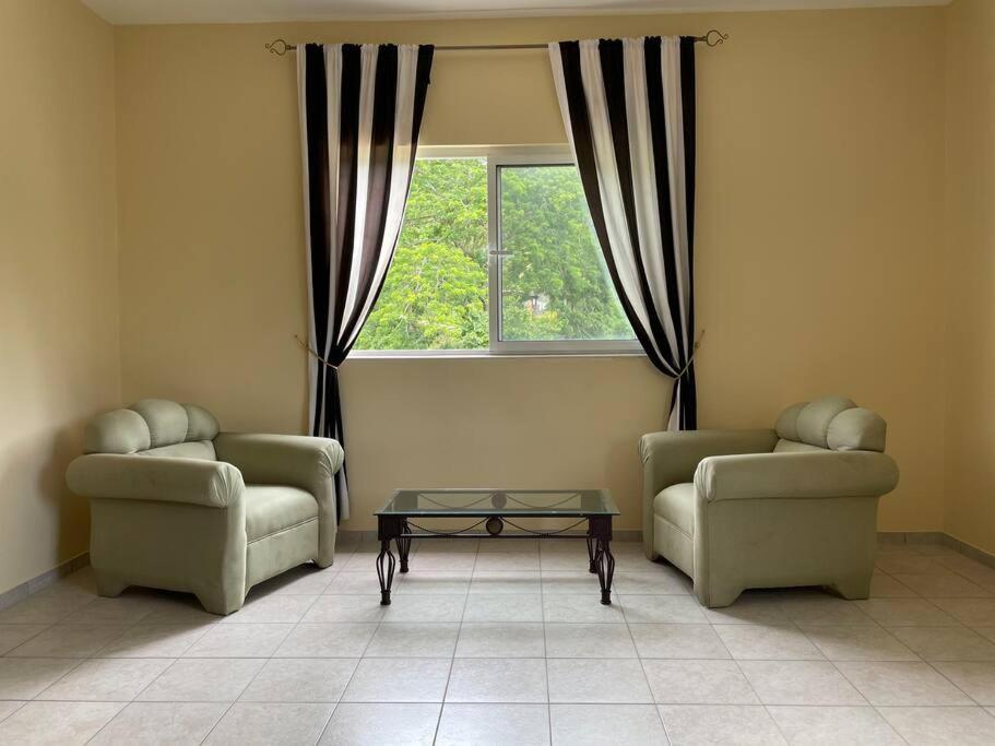 Spring Garden Mobay Resort Luxurious Apartments Montego Bay Kültér fotó